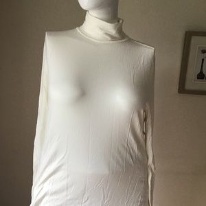 Women's White Long-Sleeve Turtleneck Top
